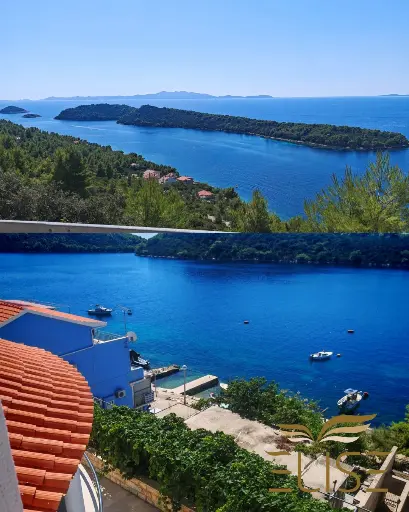 BUSINESS-RESIDENTIAL PROPERTY-FIRST ROW TO THE SEA - ON REQUEST