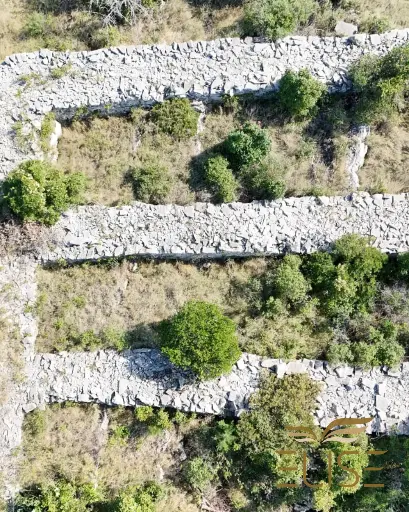 LANDWIRTSCHAFTLICHES GRUNDSTÜCK – PRIHONJA BUCHT – VELA LUKA – 4.434 m² – 35.472 €