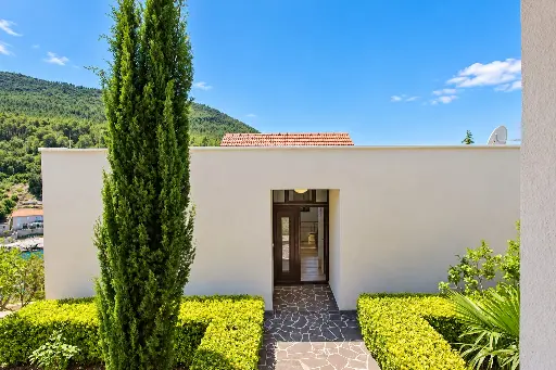 VILLA RASOHA – VILLA DIREKT AM MEER MIT PRIVATEM BOOTSANLEGEPLATZ | KORČULA
