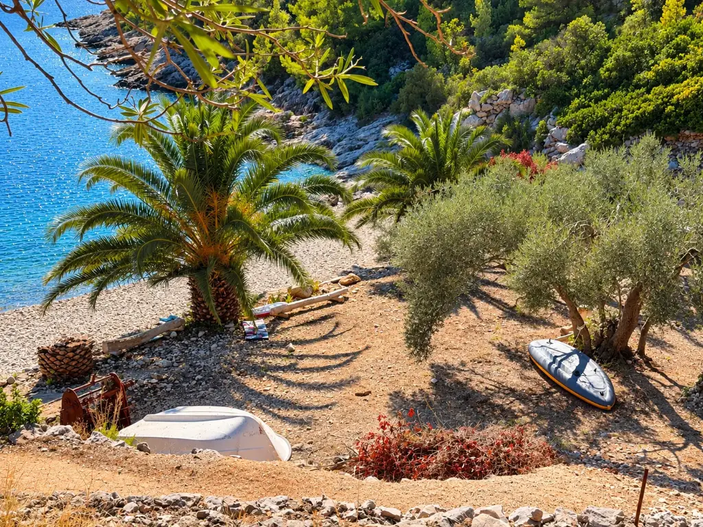 BUILDING PLOT IN TUDOROVICA BAY I VELA LUKA